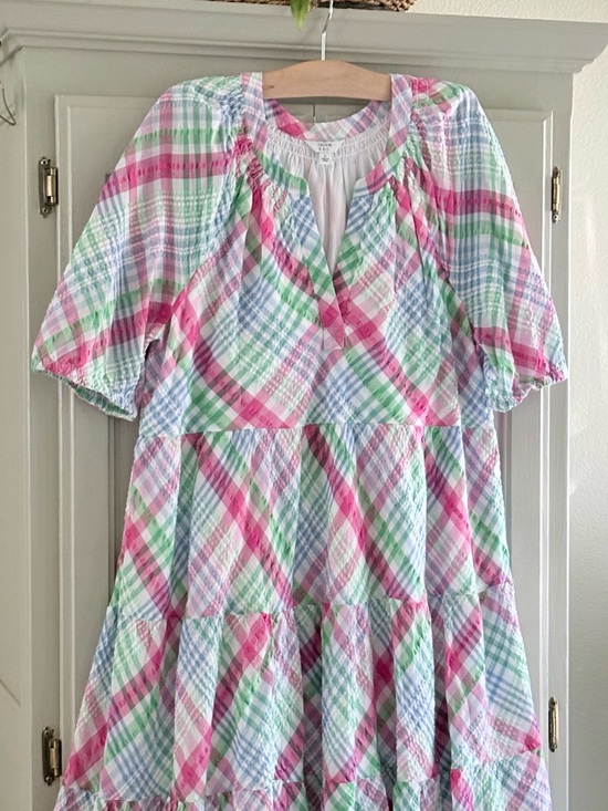 crown & ivy Dresses & Skirts - Crown & Ivy Tiered Skirt Seersucker Cotton Split Neck Puff Sleeve Dress | Size L